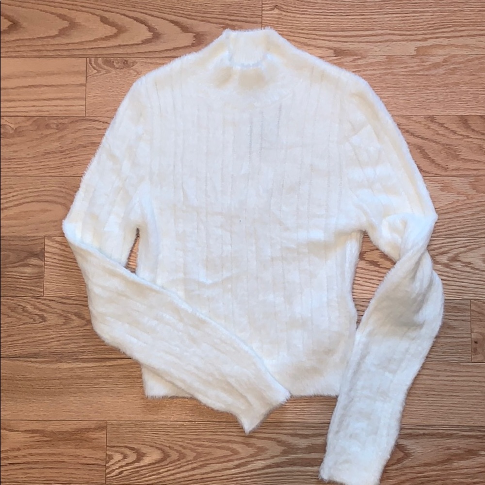 Women’s Sweater